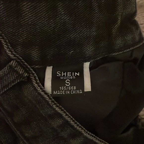 Shein High-Rise Jean Shorts - Picture 3 of 3